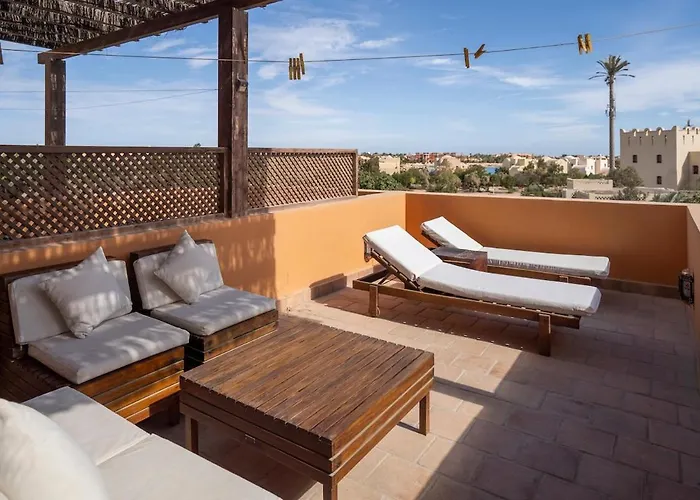 South Marina 2br, Bathtub, Terraces & Pool Hurghada