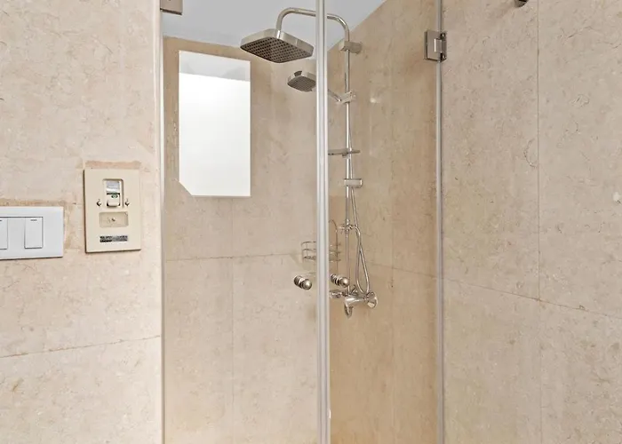 Appartement South Marina 2br, Bathtub, Terraces & Pool