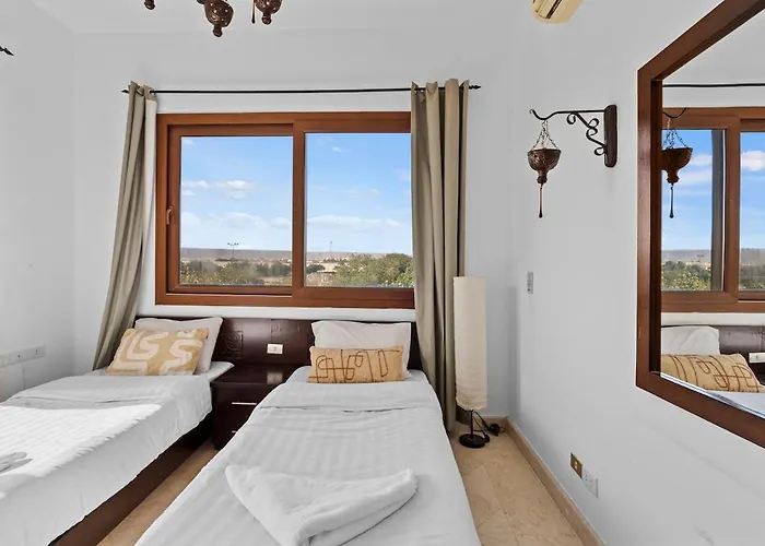 South Marina 2br, Bathtub, Terraces & Pool