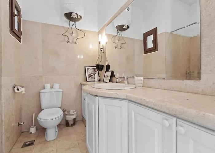 South Marina 2br, Bathtub, Terraces & Pool
