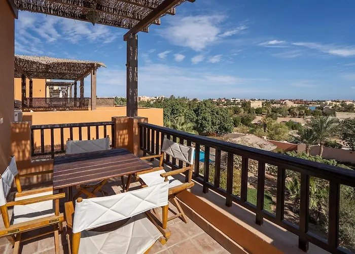 Appartement South Marina 2br, Bathtub, Terraces & Pool *